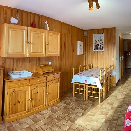 Cosy Aux Saisies, 5 Pers, 27m², Balcon, Proche Pistes Et Commerces - Fr-1-293-361 *